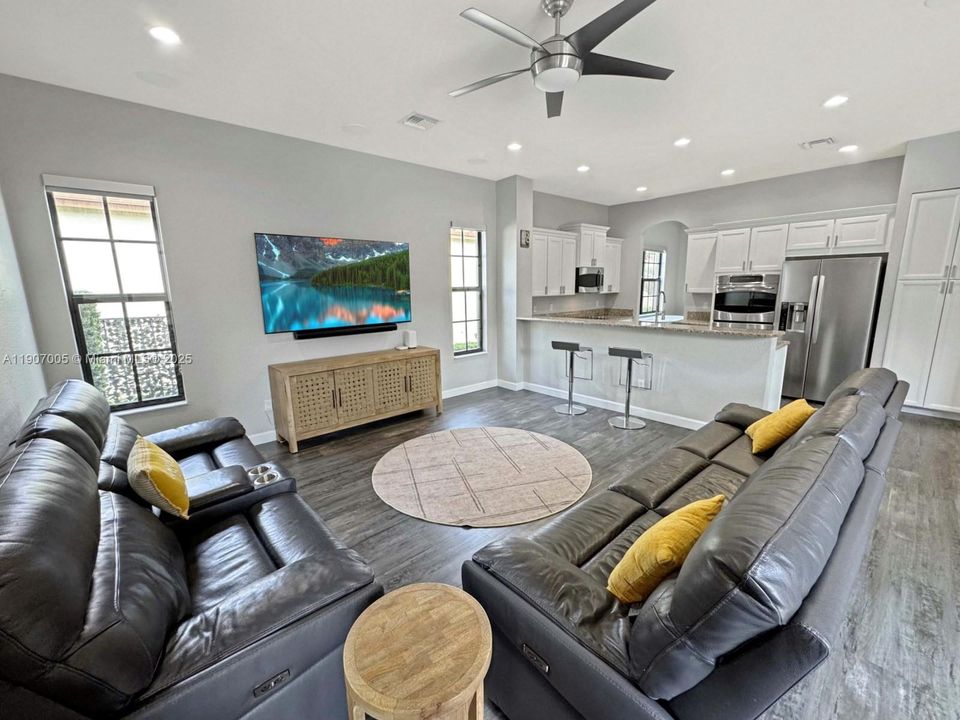 待售: $1,195,000 (4 贝兹, 3 浴室, 2480 平方英尺)