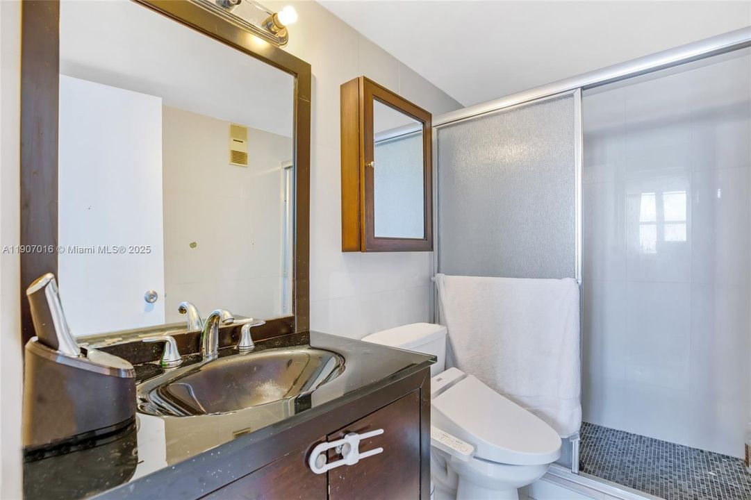 For Rent: $3,800 (2 beds, 2 baths, 1065 Square Feet)