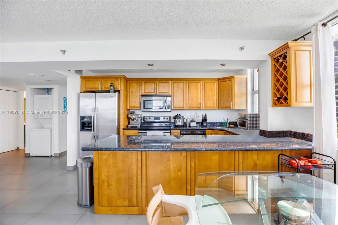 For Rent: $3,800 (2 beds, 2 baths, 1065 Square Feet)