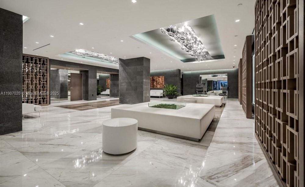 For Sale: $1,199,000 (3 beds, 3 baths, 1690 Square Feet)