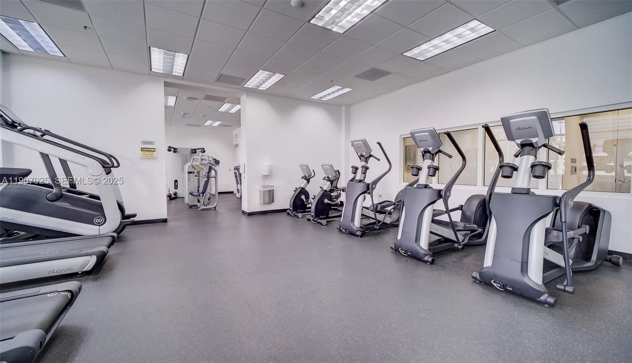 待售: $519,500 (1 贝兹, 1 浴室, 818 平方英尺)