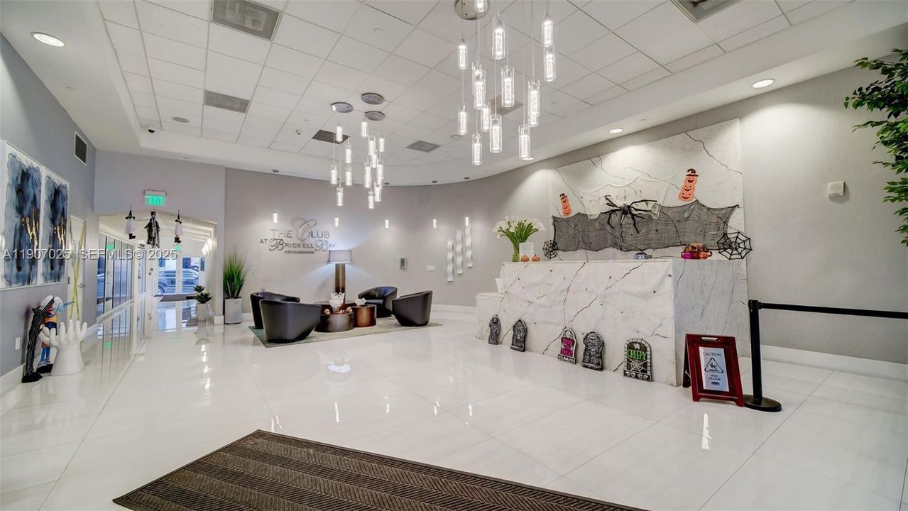 待售: $519,500 (1 贝兹, 1 浴室, 818 平方英尺)