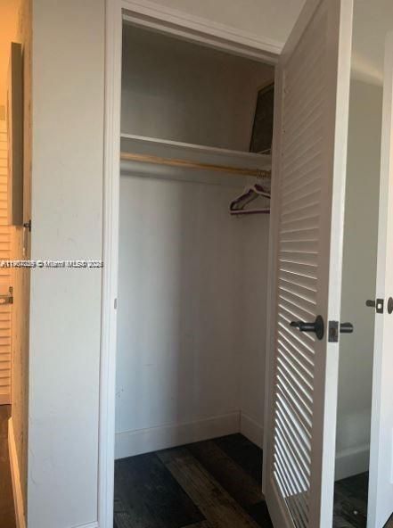 出租: $3,400 (1 贝兹, 1 浴室, 812 平方英尺)