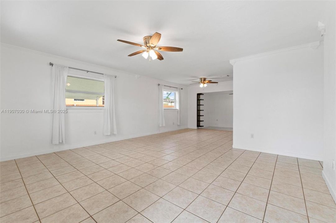 Active With Contract: $2,850 (3 beds, 2 baths, 1898 Square Feet)