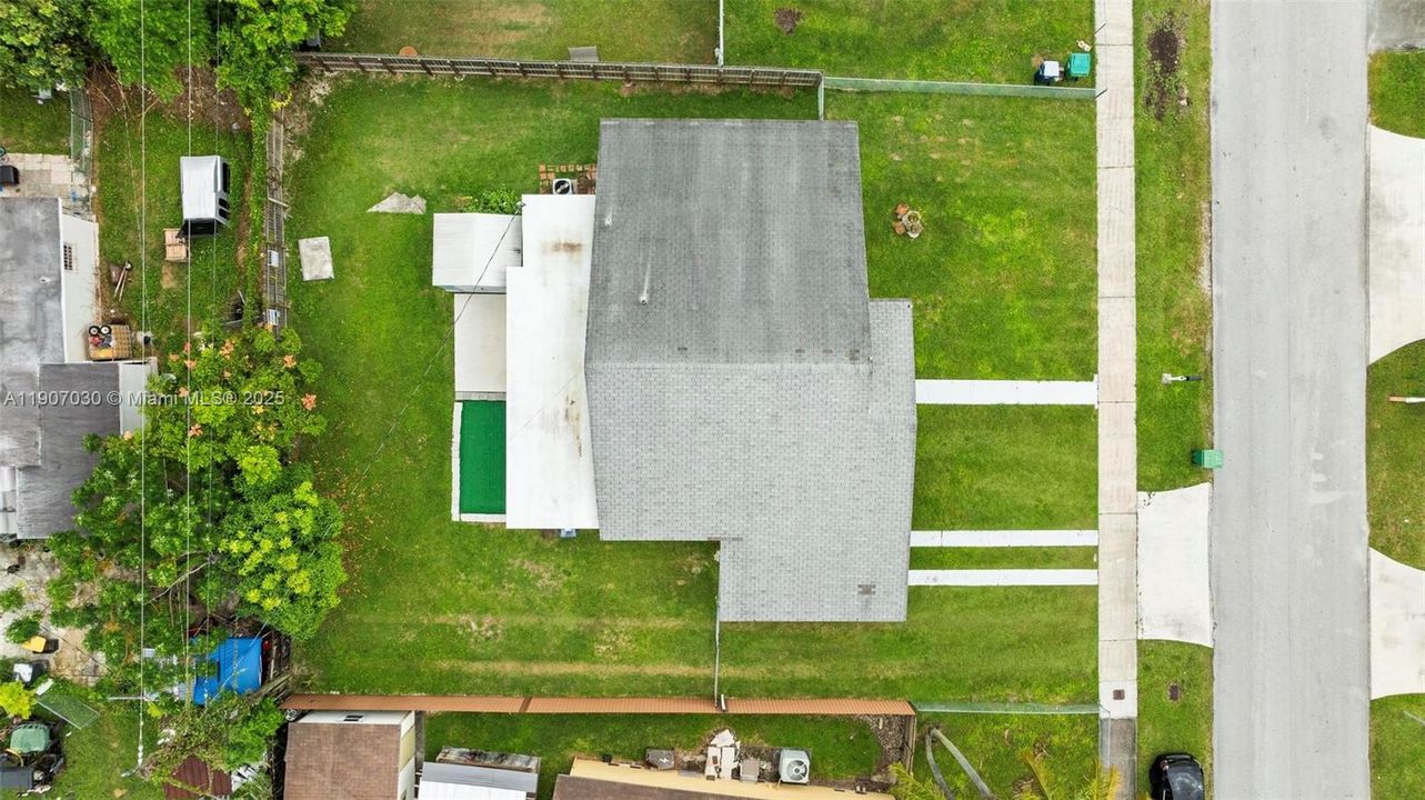 Active With Contract: $2,850 (3 beds, 2 baths, 1898 Square Feet)