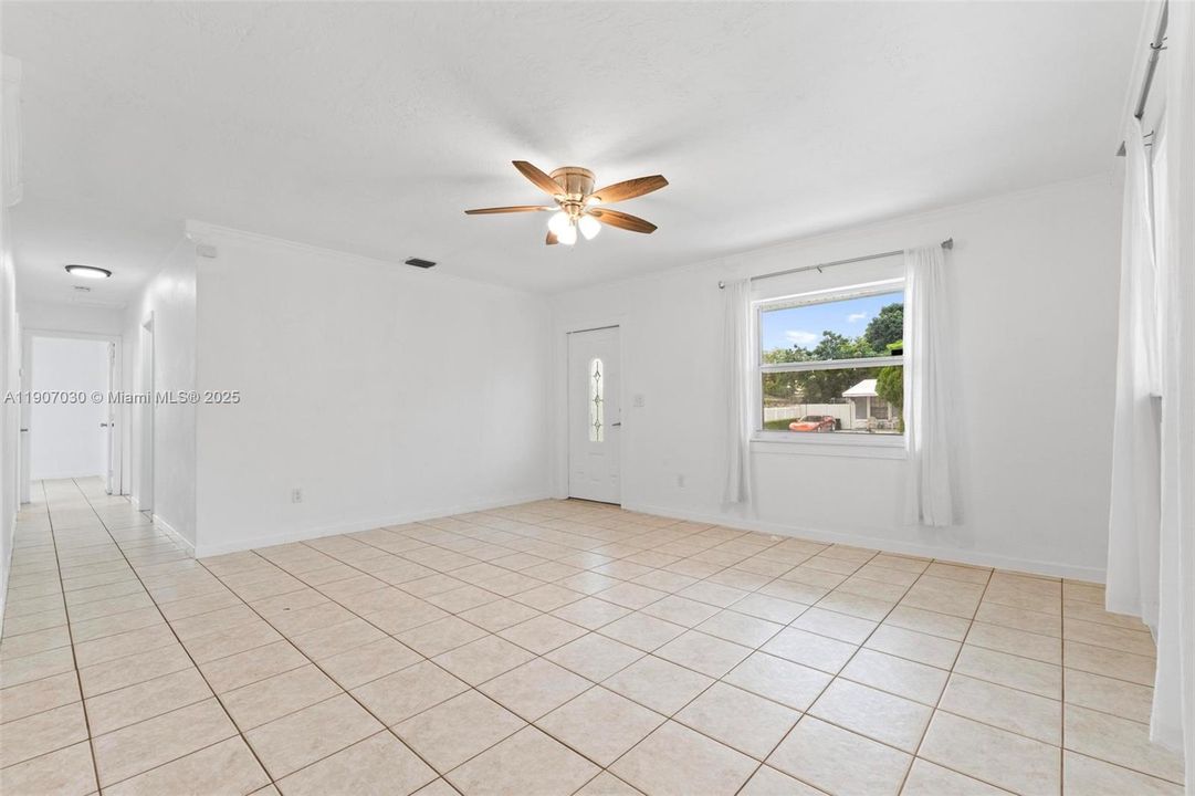 Active With Contract: $2,850 (3 beds, 2 baths, 1898 Square Feet)