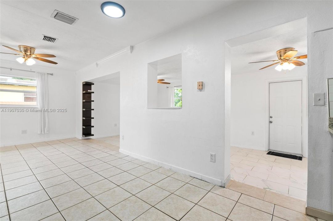 Active With Contract: $2,850 (3 beds, 2 baths, 1898 Square Feet)