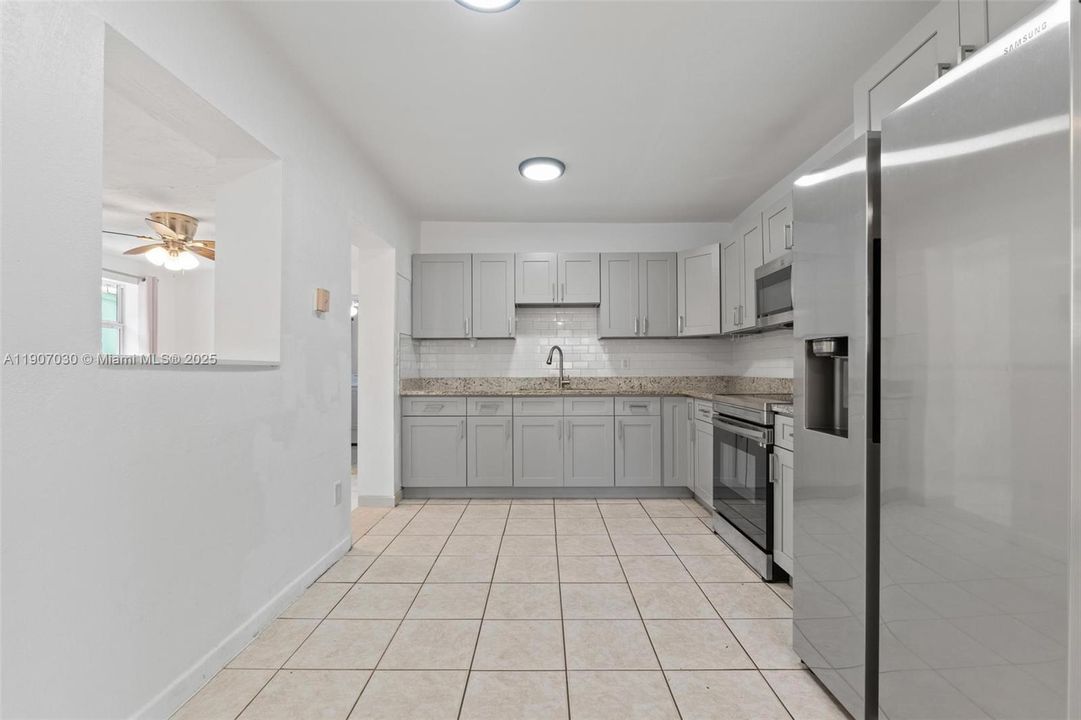Active With Contract: $2,850 (3 beds, 2 baths, 1898 Square Feet)
