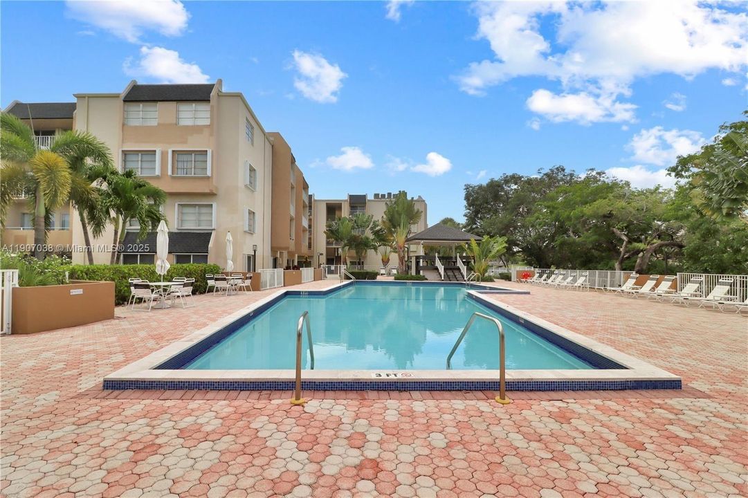 最近租的: $1,900 (1 贝兹, 1 浴室, 809 平方英尺)