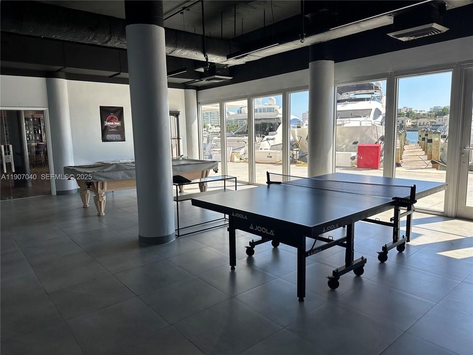 出租: $2,300 (0 贝兹, 1 浴室, 678 平方英尺)