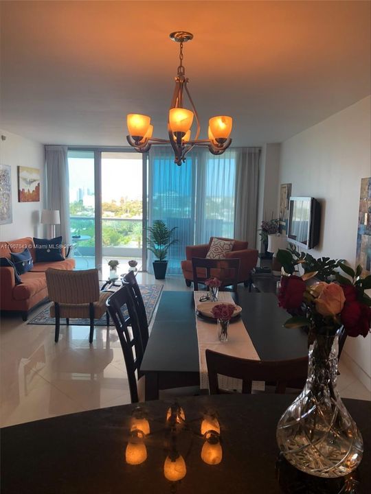 For Sale: $1,320,000 (2 beds, 2 baths, 1246 Square Feet)