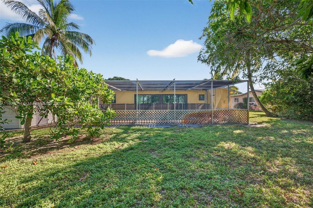 На продажу: $510,500 (3 спален, 2 ванн, 1834 Квадратных фут)