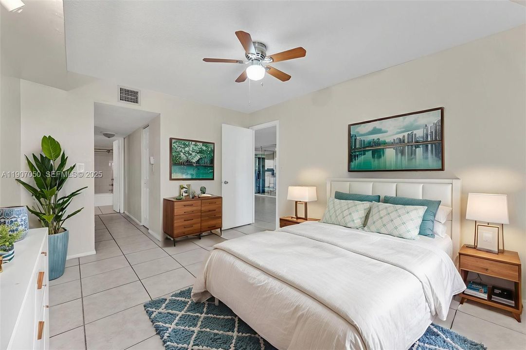 For Sale: $115,000 (1 beds, 1 baths, 800 Square Feet)