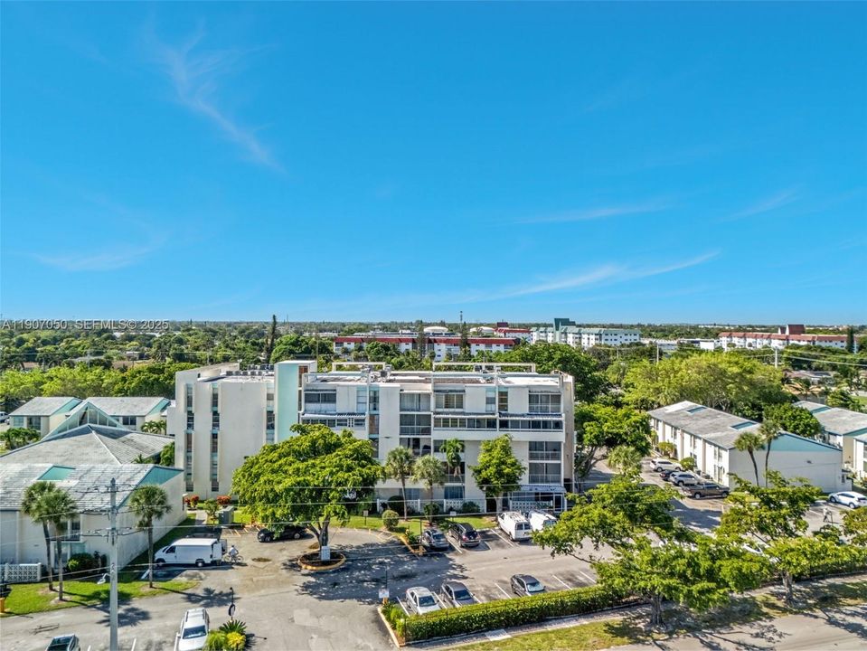 For Sale: $115,000 (1 beds, 1 baths, 800 Square Feet)