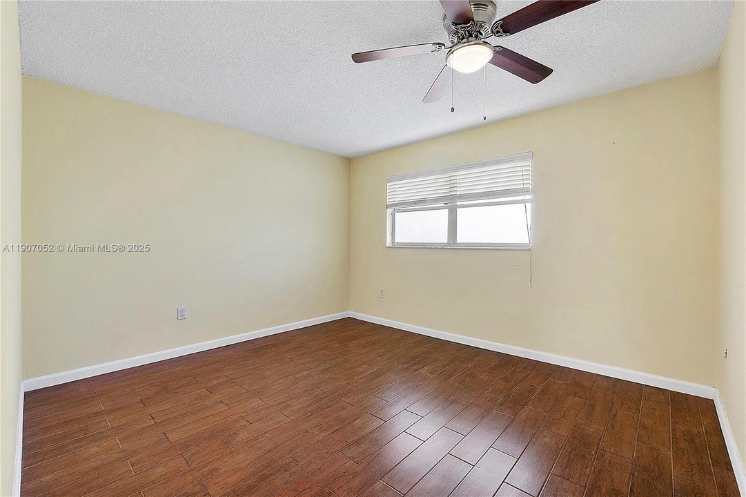For Rent: $2,000 (2 beds, 2 baths, 1085 Square Feet)