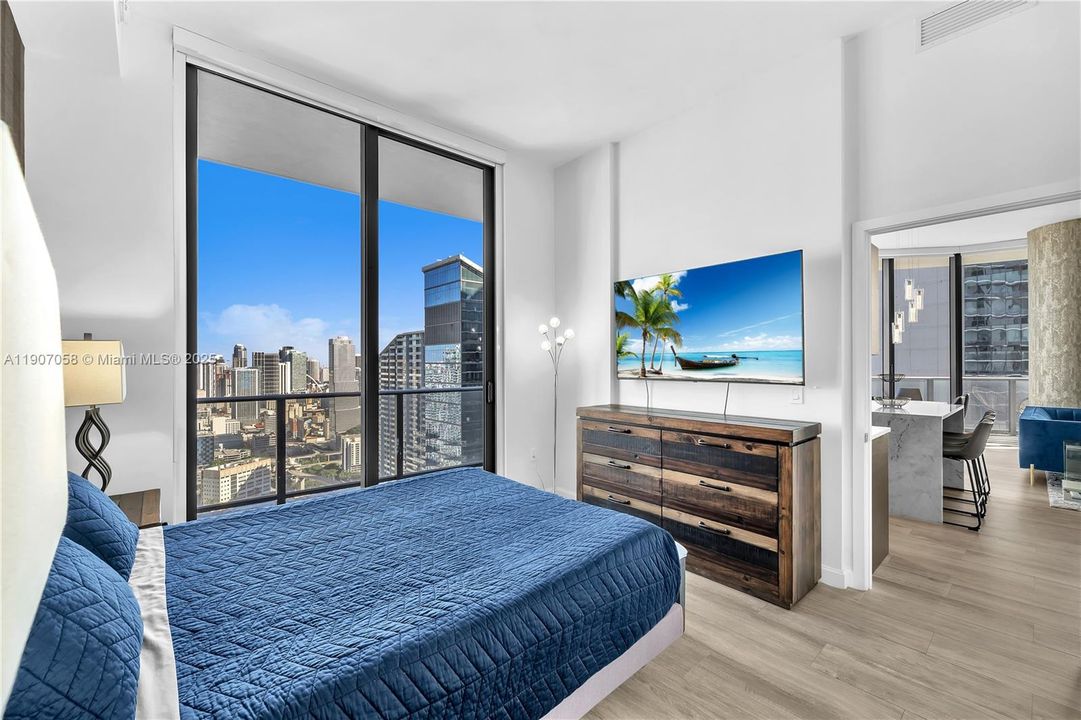 Recently Rented: $8,800 (3 beds, 3 baths, 1515 Square Feet)