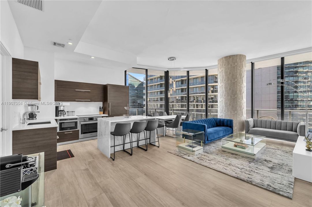 Recently Rented: $8,800 (3 beds, 3 baths, 1515 Square Feet)