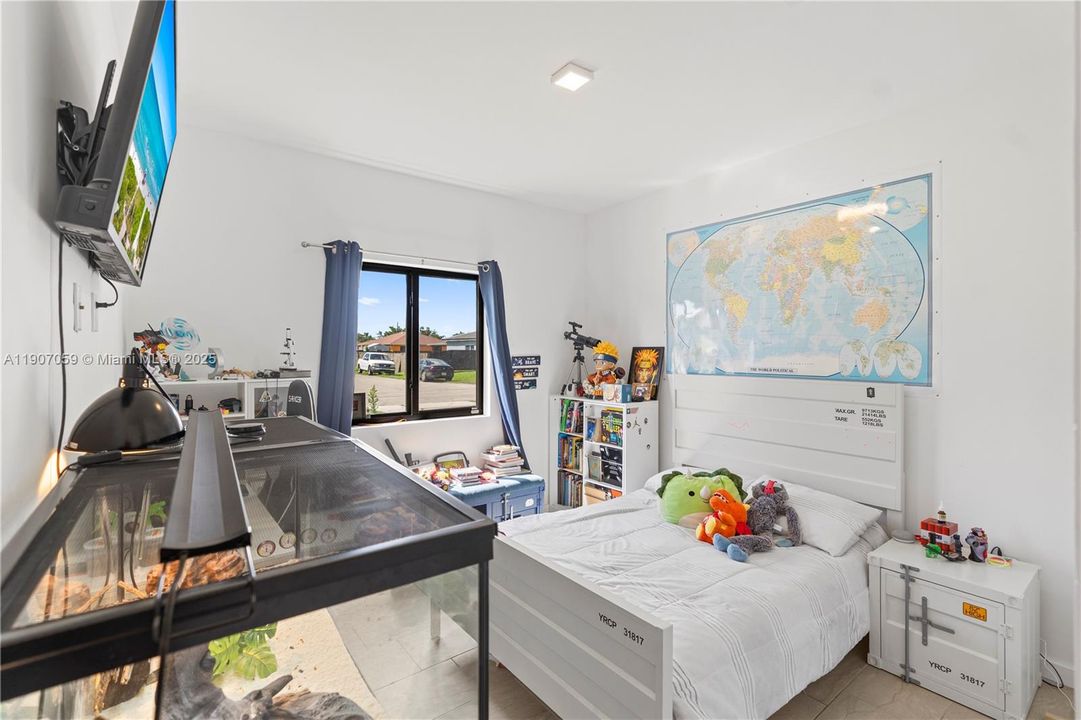 En Renta: $3,500 (4 camas, 3 baños, 2009 Pies cuadrados)