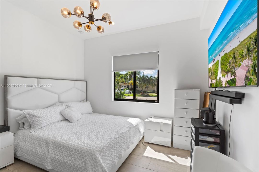 En Renta: $3,500 (4 camas, 3 baños, 2009 Pies cuadrados)