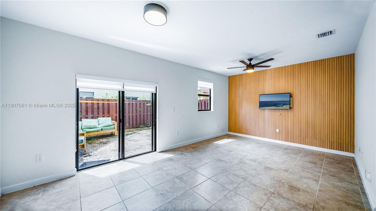 For Rent: $3,300 (3 beds, 2 baths, 1642 Square Feet)