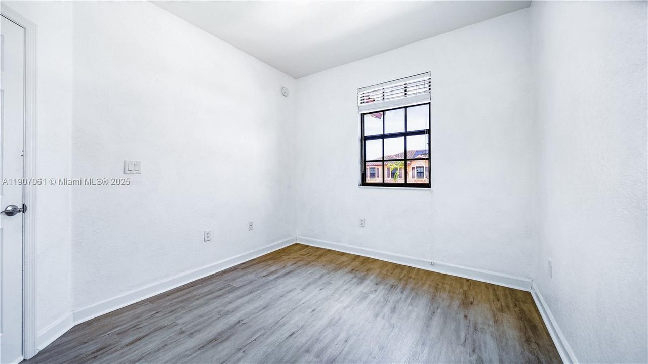 For Rent: $3,300 (3 beds, 2 baths, 1642 Square Feet)