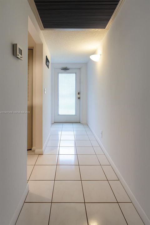 В аренду: $2,200 (2 спален, 2 ванн, 1100 Квадратных фут)