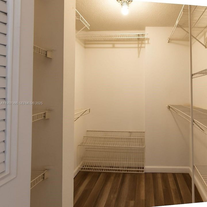 В аренду: $2,200 (2 спален, 2 ванн, 1100 Квадратных фут)