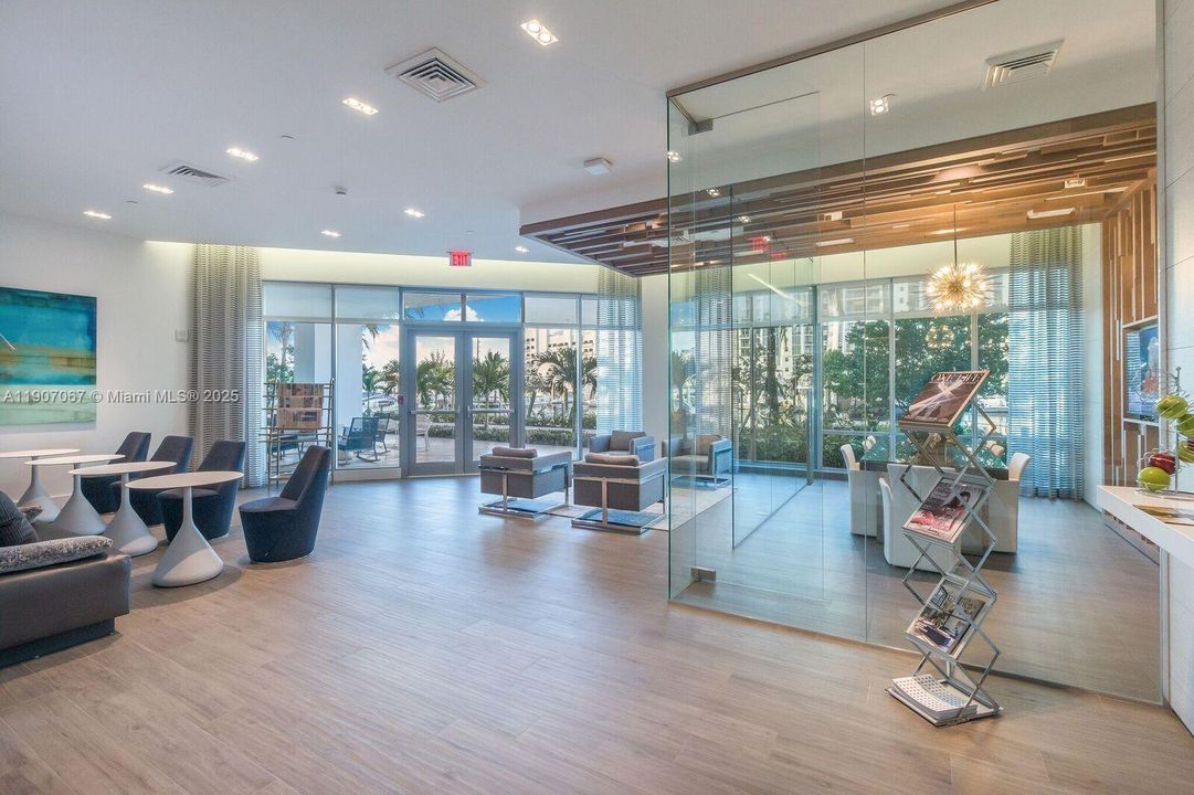 Activo con contrato: $1,149,000 (2 camas, 2 baños, 1817 Pies cuadrados)