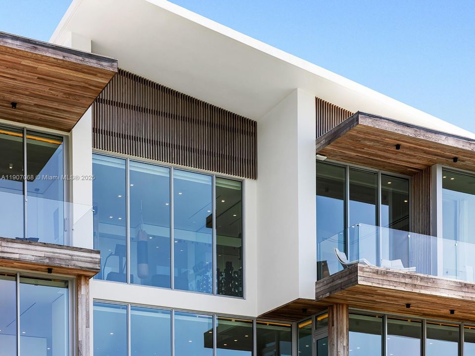 На продажу: $14,900,000 (5 спален, 6 ванн, 6367 Квадратных фут)