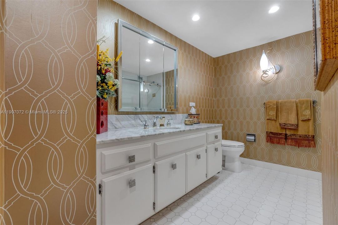 Active With Contract: $1,190,000 (3 beds, 3 baths, 2950 Square Feet)