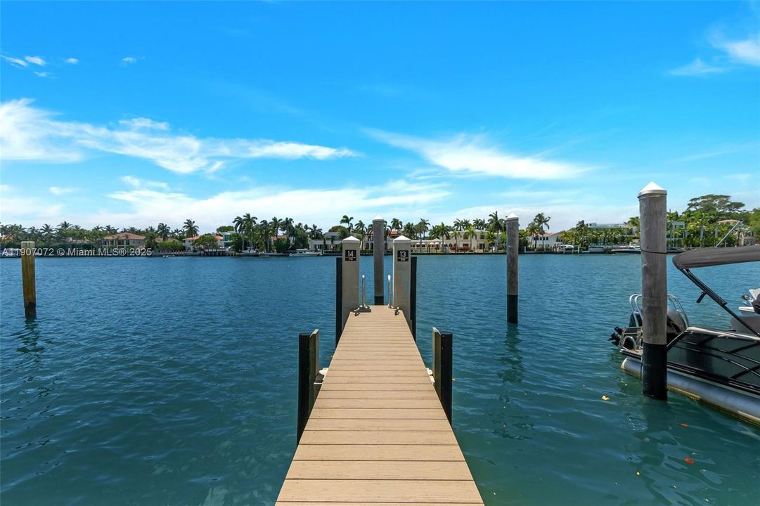 Active With Contract: $1,190,000 (3 beds, 3 baths, 2950 Square Feet)