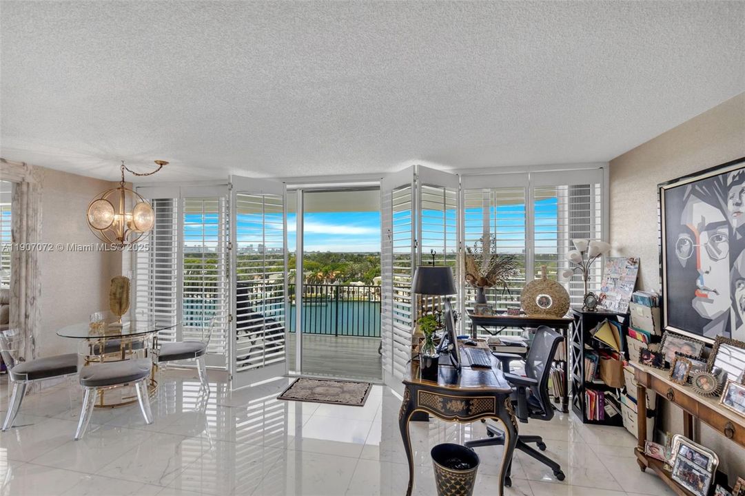 Active With Contract: $1,190,000 (3 beds, 3 baths, 2950 Square Feet)