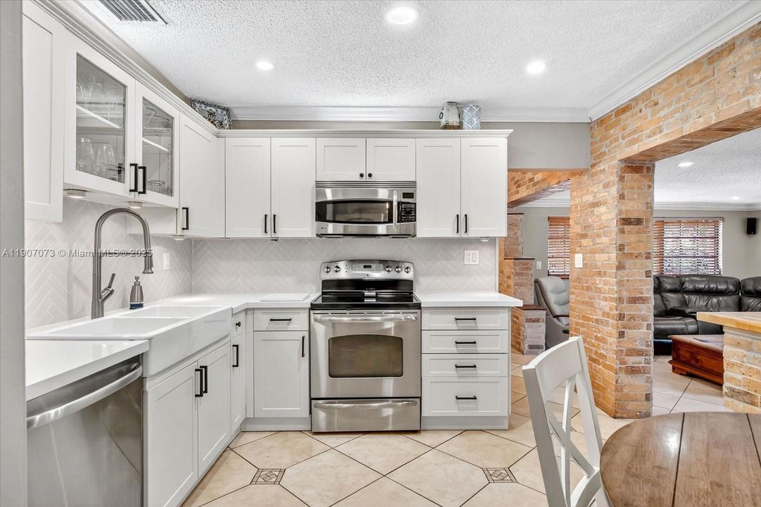 For Sale: $780,000 (4 beds, 2 baths, 1638 Square Feet)