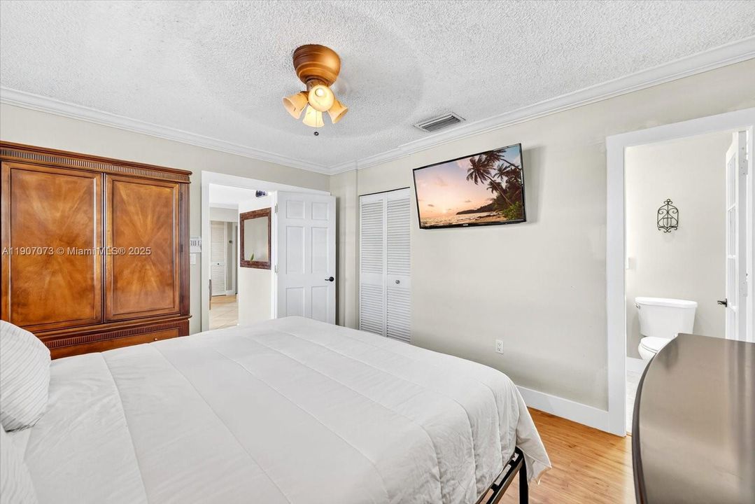 For Sale: $780,000 (4 beds, 2 baths, 1638 Square Feet)