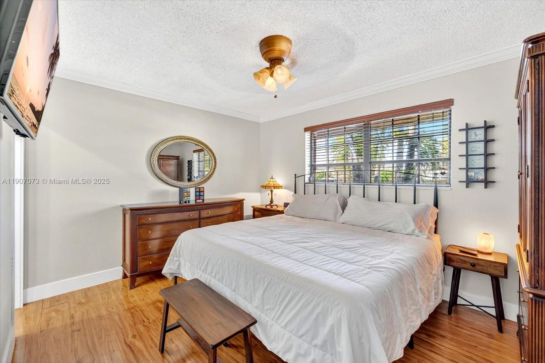 For Sale: $780,000 (4 beds, 2 baths, 1638 Square Feet)