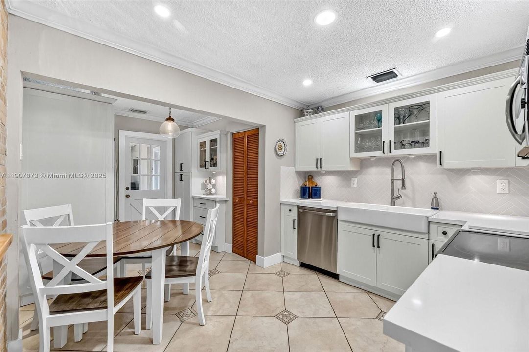 For Sale: $780,000 (4 beds, 2 baths, 1638 Square Feet)