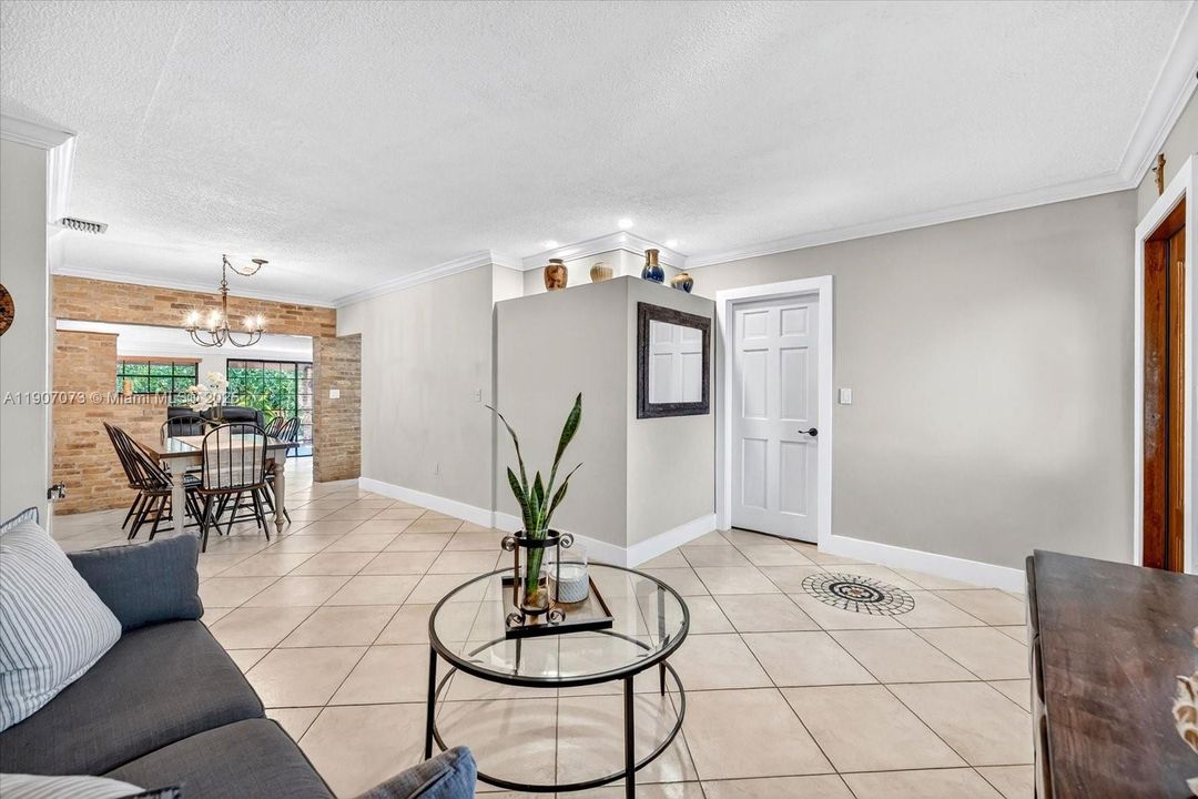 For Sale: $780,000 (4 beds, 2 baths, 1638 Square Feet)