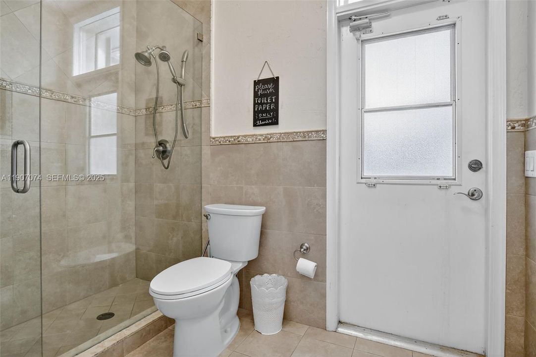 На продажу: $1,399,900 (5 спален, 3 ванн, 3112 Квадратных фут)