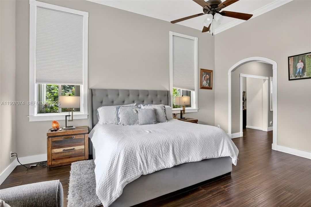 На продажу: $1,399,900 (5 спален, 3 ванн, 3112 Квадратных фут)