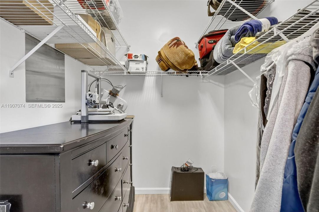 На продажу: $1,399,900 (5 спален, 3 ванн, 3112 Квадратных фут)