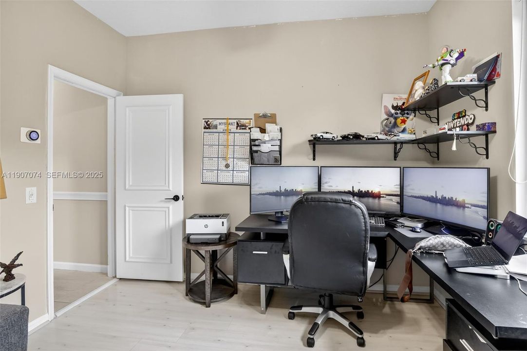 На продажу: $1,399,900 (5 спален, 3 ванн, 3112 Квадратных фут)