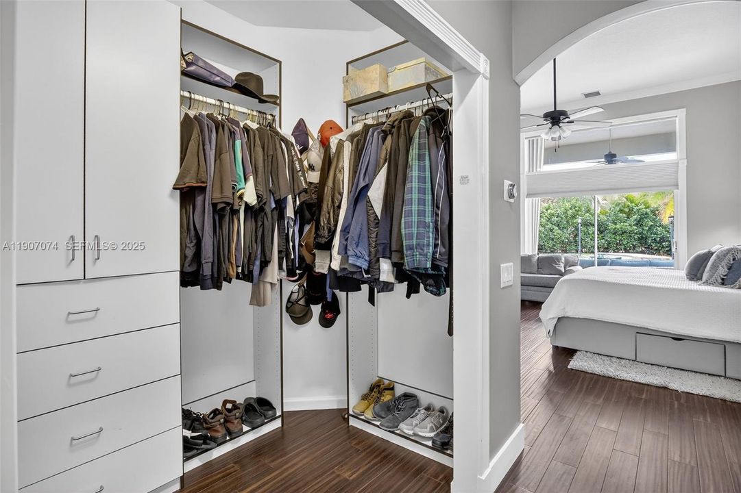 На продажу: $1,399,900 (5 спален, 3 ванн, 3112 Квадратных фут)