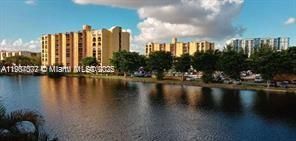 For Rent: $2,000 (2 beds, 2 baths, 798 Square Feet)