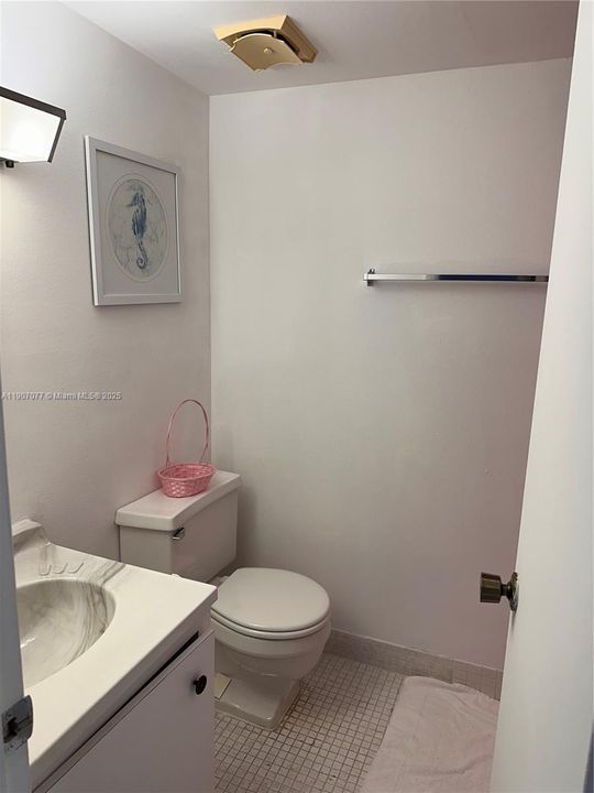For Rent: $2,000 (2 beds, 2 baths, 798 Square Feet)