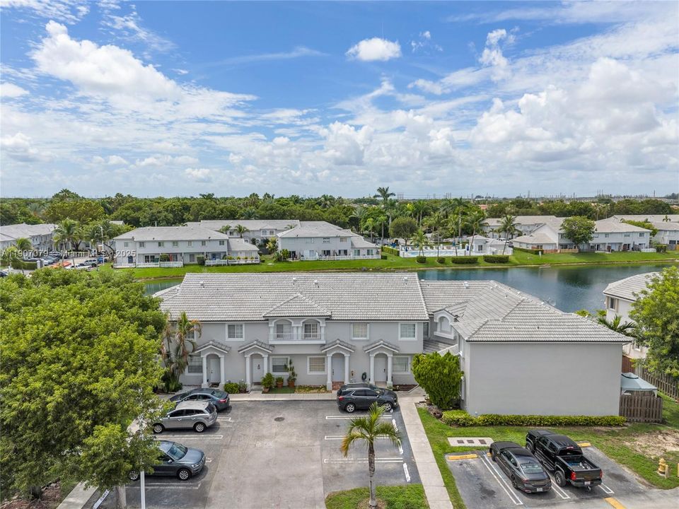 Active With Contract: $2,800 (3 beds, 2 baths, 1300 Square Feet)