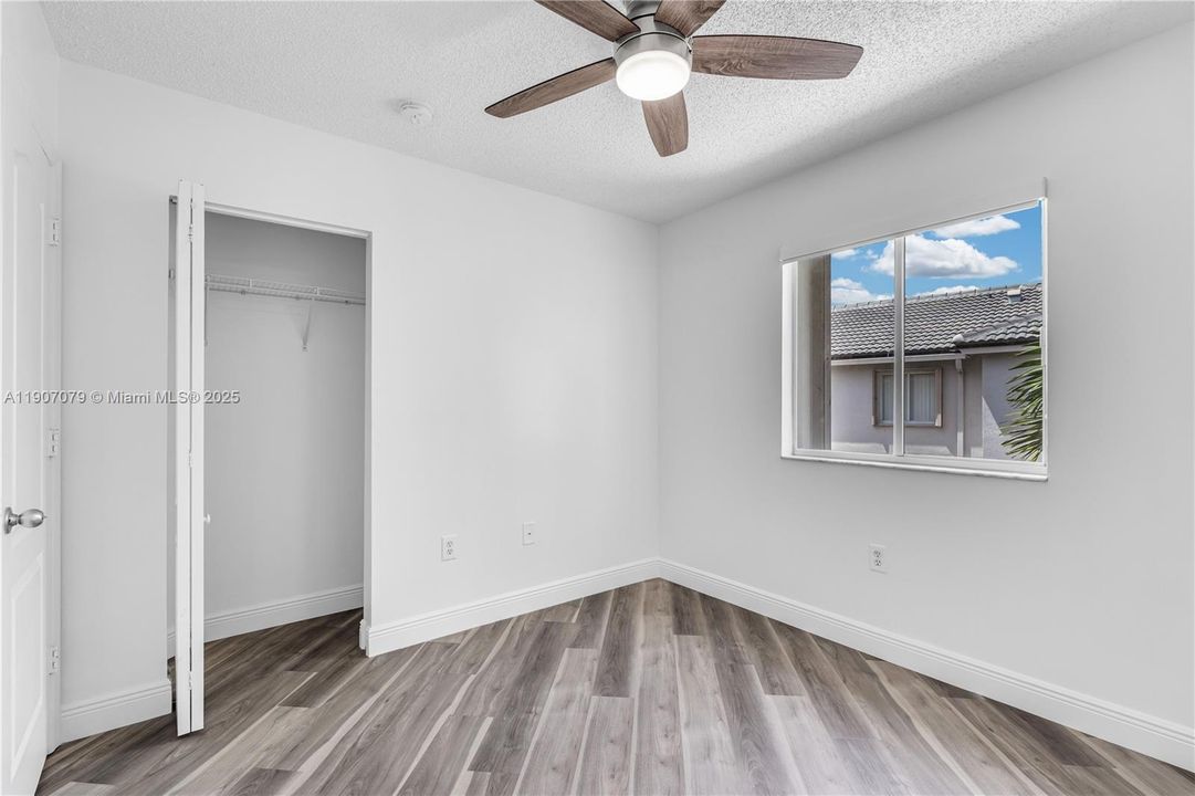 Active With Contract: $2,800 (3 beds, 2 baths, 1300 Square Feet)