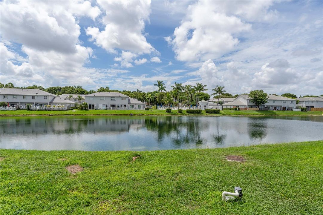 Active With Contract: $2,800 (3 beds, 2 baths, 1300 Square Feet)