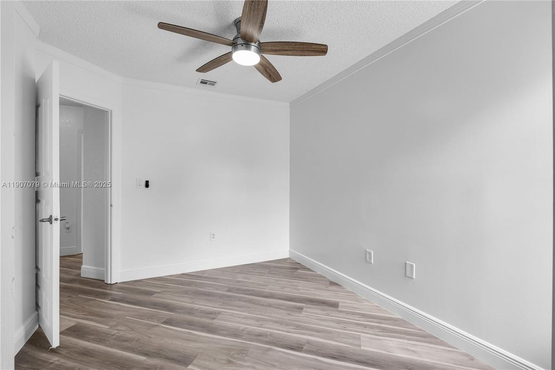 Active With Contract: $2,800 (3 beds, 2 baths, 1300 Square Feet)