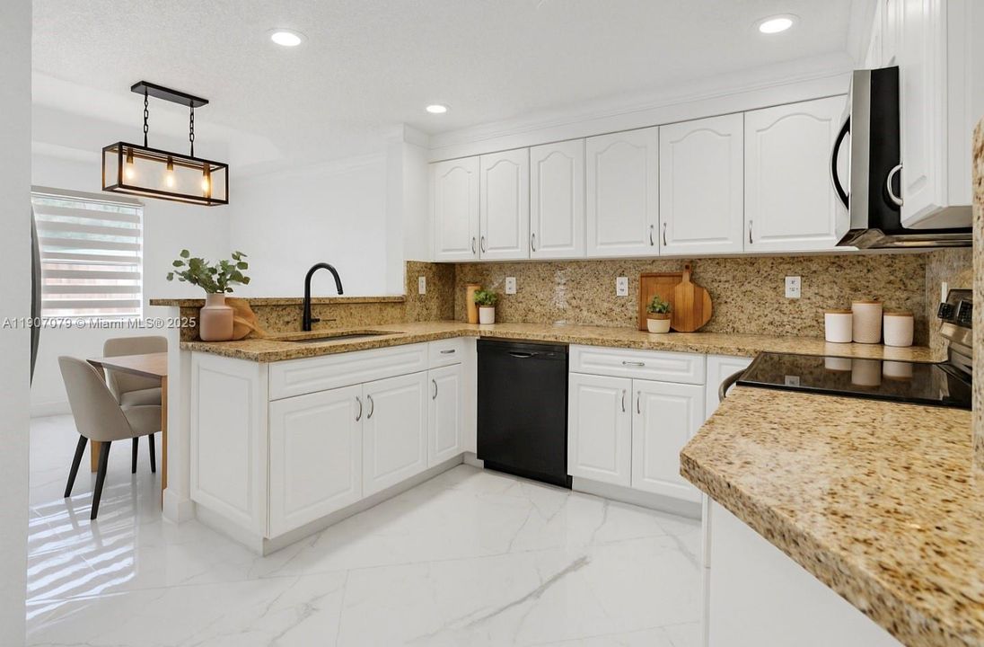 Active With Contract: $2,800 (3 beds, 2 baths, 1300 Square Feet)