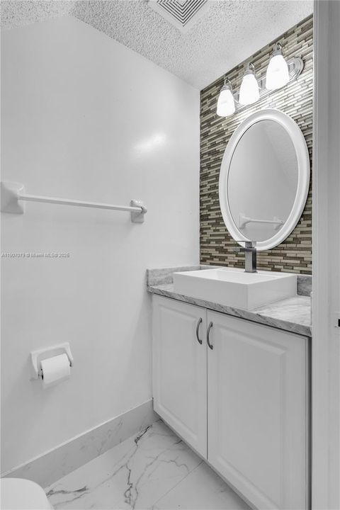 Active With Contract: $2,800 (3 beds, 2 baths, 1300 Square Feet)